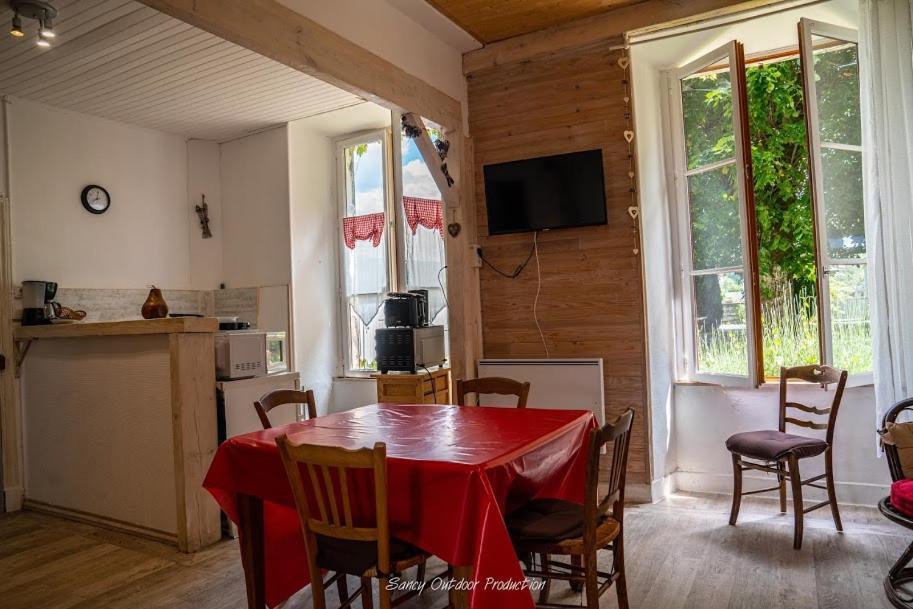 Les Tilleuls Besse-et-Saint-Anastaise Exterior photo